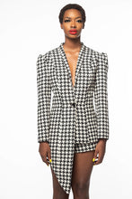 Load image into Gallery viewer, HOUNDSTOOTH SHAN LATRIS LACE-UP BACK BLAZER